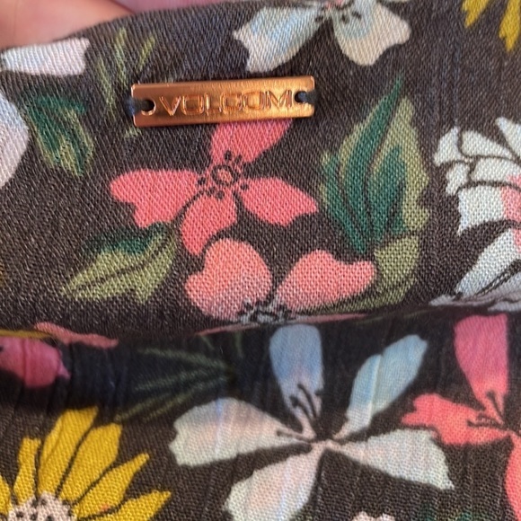 Volcom Happy Dazee Skirt size Medium / 8 - Picture 10 of 10